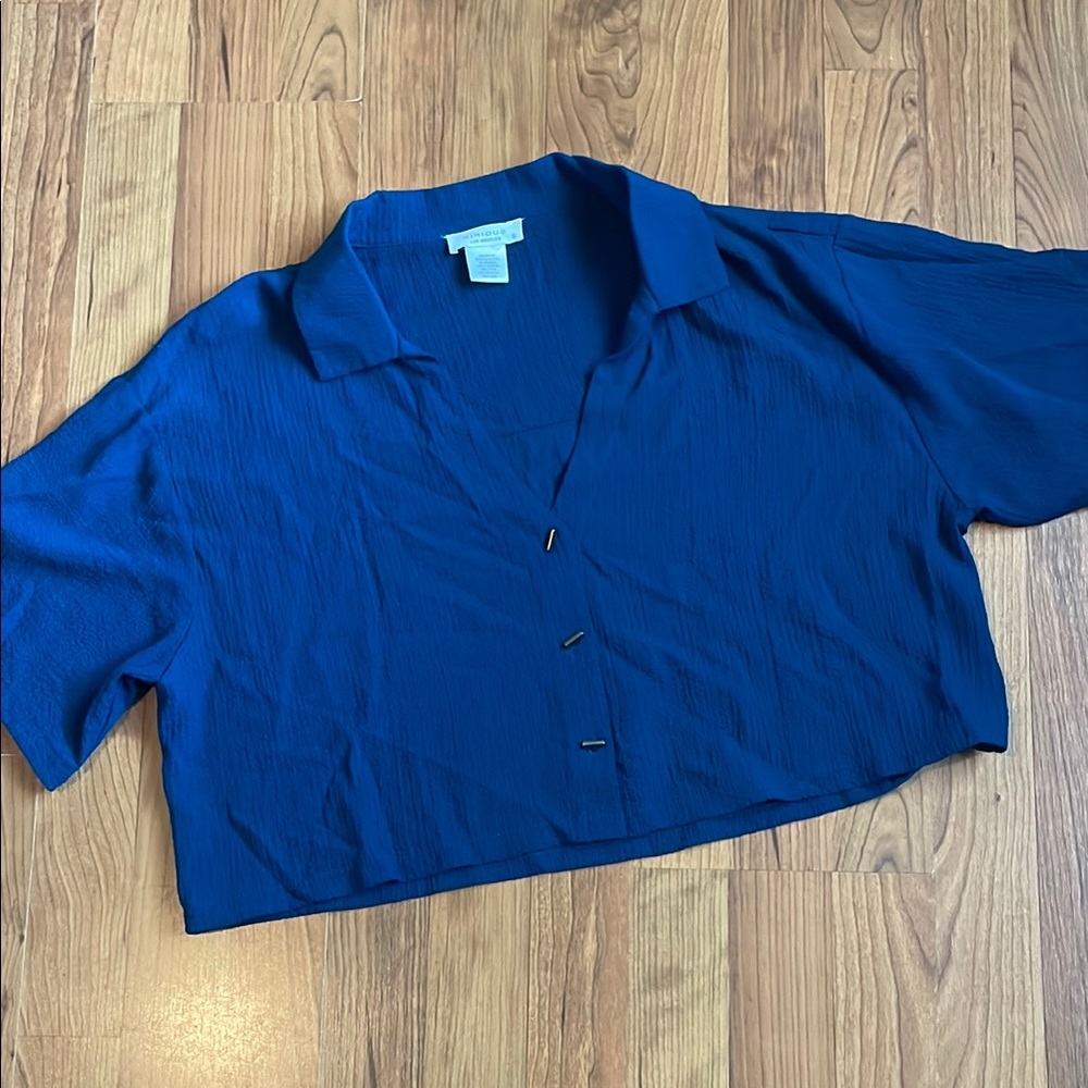 Kirious Textured Teal Cropped Shirt